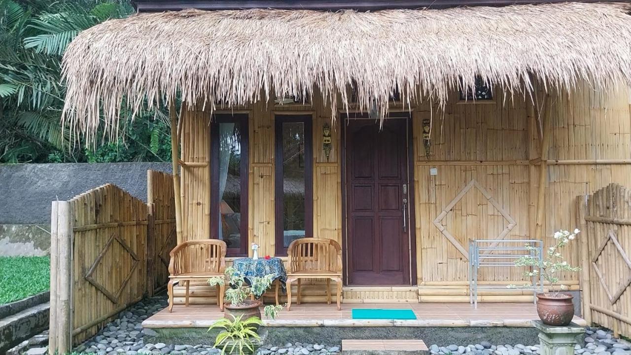 Pondok Sapta Sallaca Selat Екстериор снимка